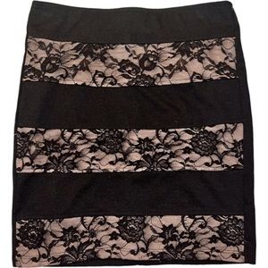 #065 🥀 BasicHouse Black Lace Mini Skirt